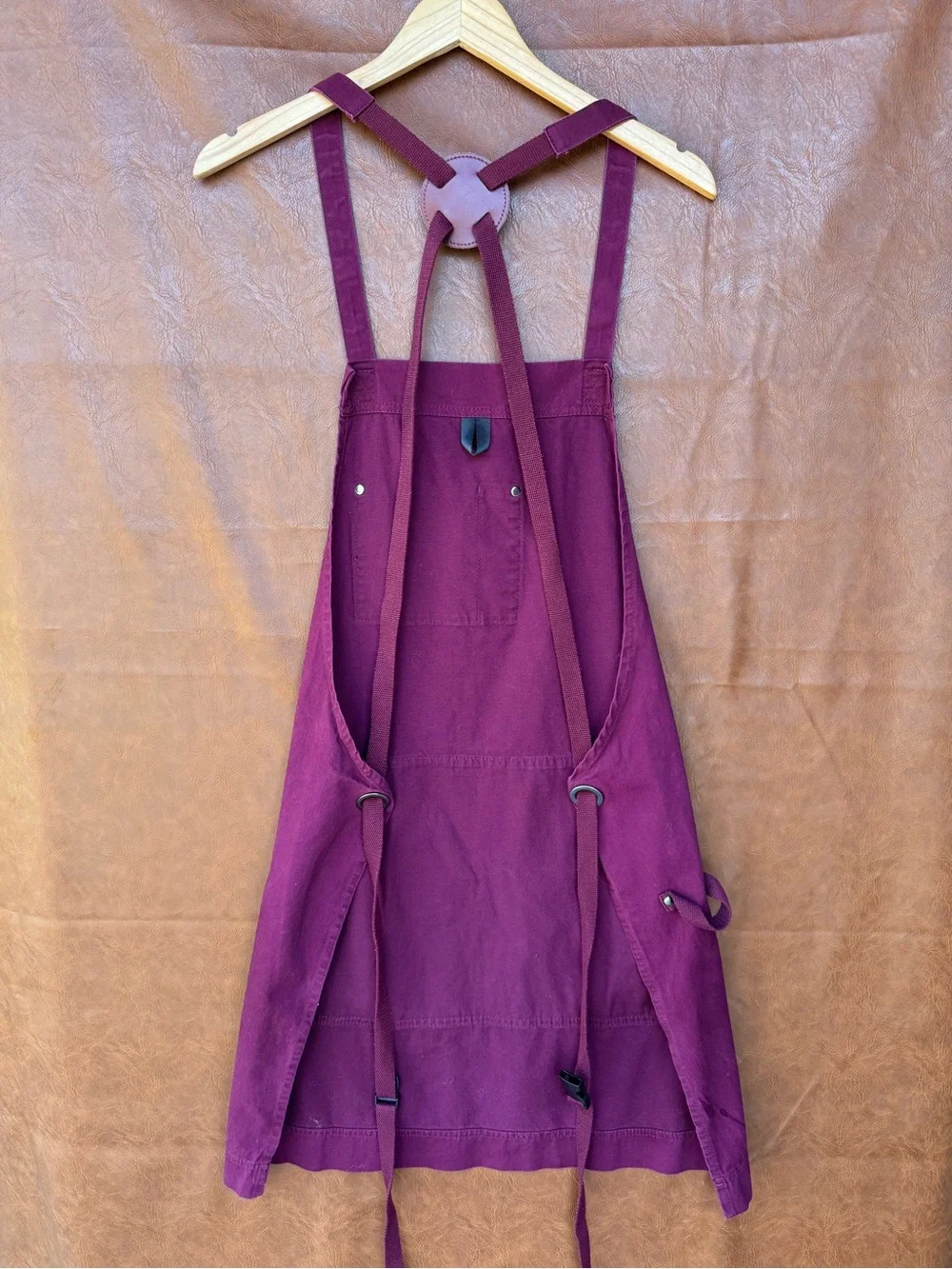 Hudson Durable Goods Maroon Work Apron Cross Back Barista Cafe Utility